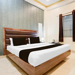 **** Hotel Super O Sankat Mochan Gandhi Nagar India